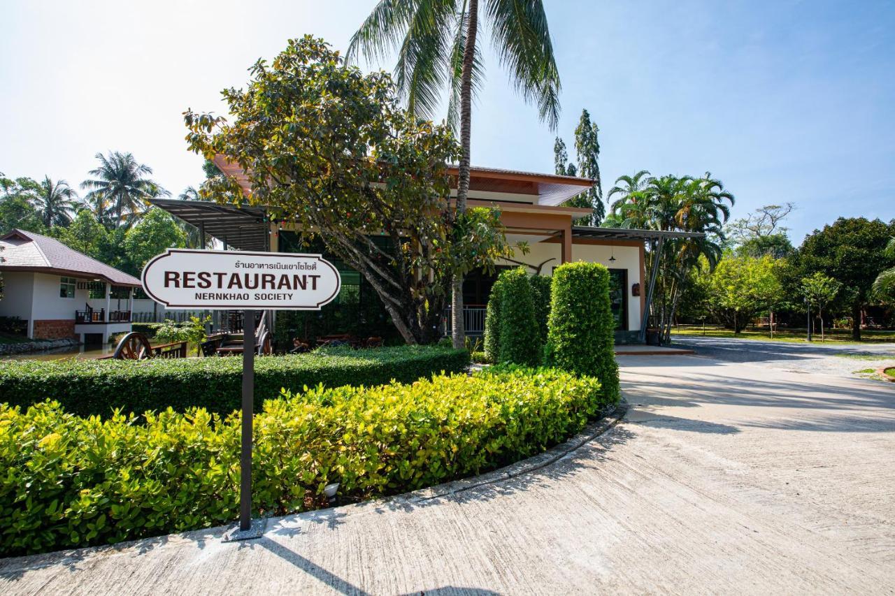 Rnana Grand Hotel Phang Nga Buitenkant foto