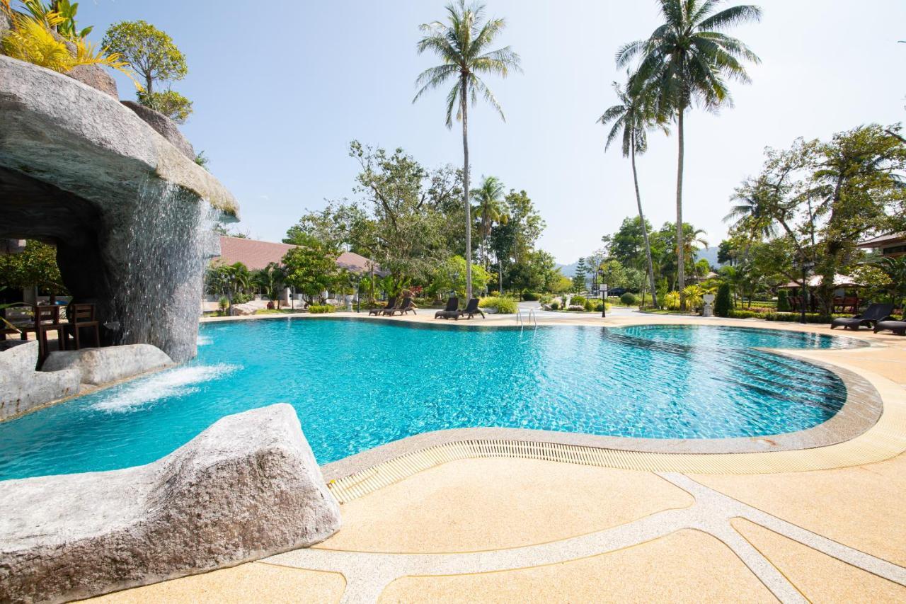 Rnana Grand Hotel Phang Nga Buitenkant foto