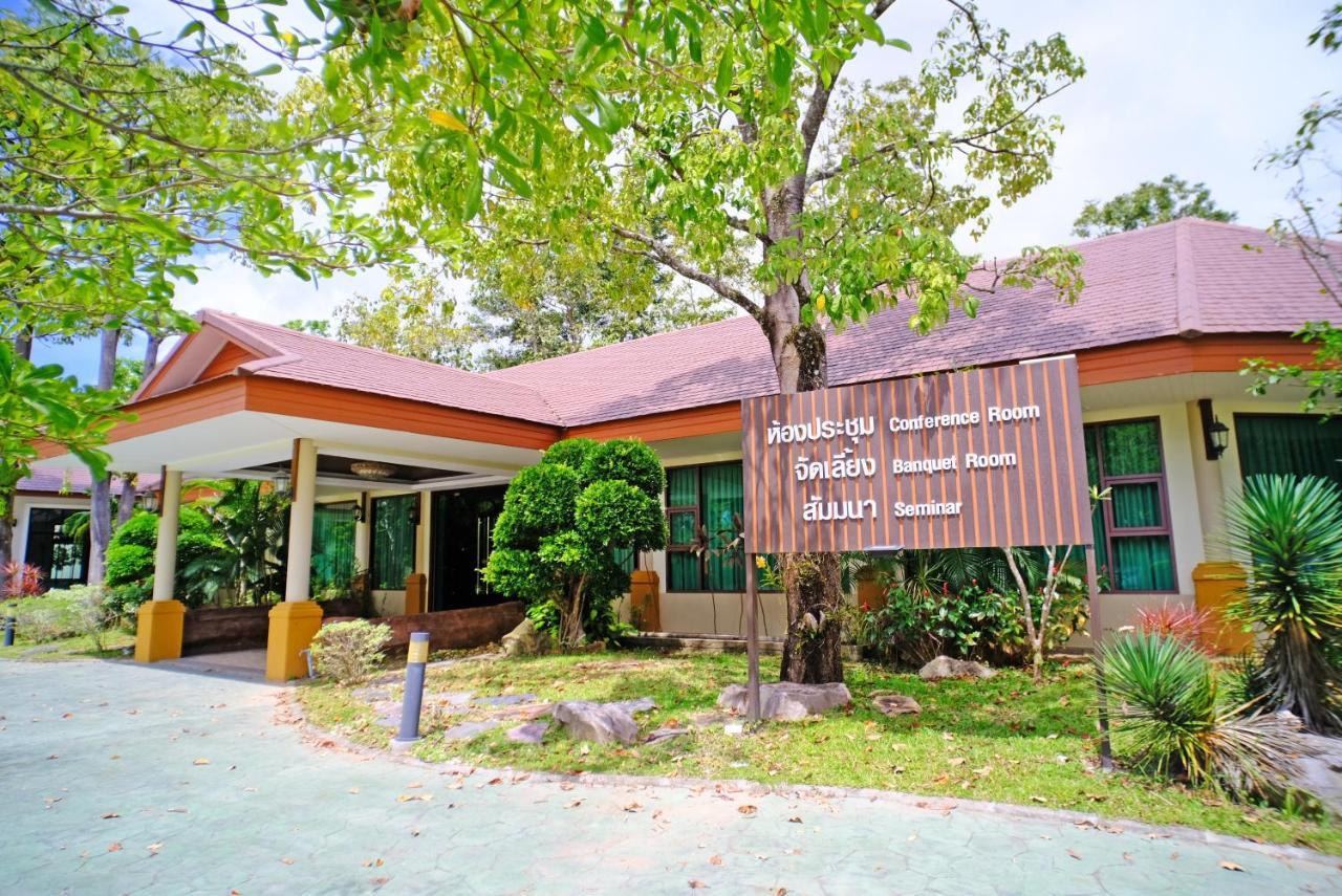 Rnana Grand Hotel Phang Nga Buitenkant foto