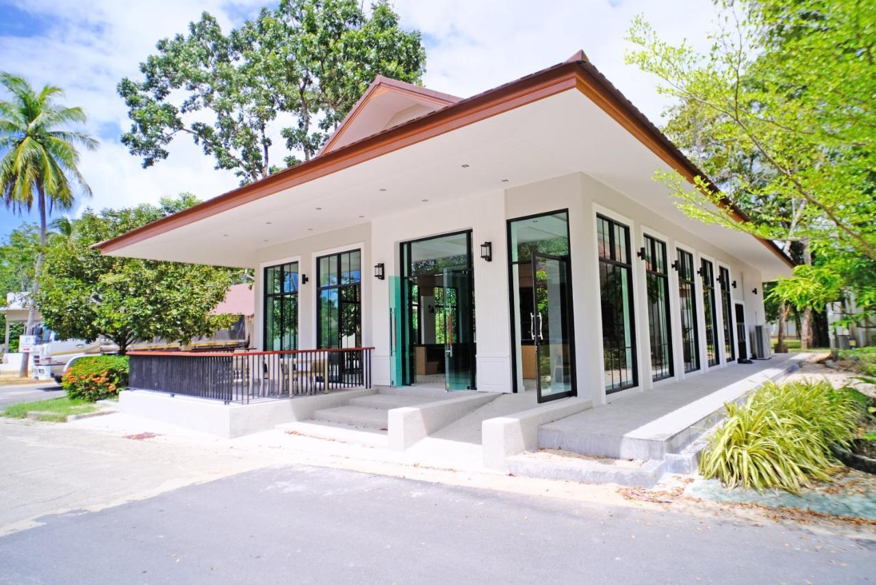 Rnana Grand Hotel Phang Nga Buitenkant foto