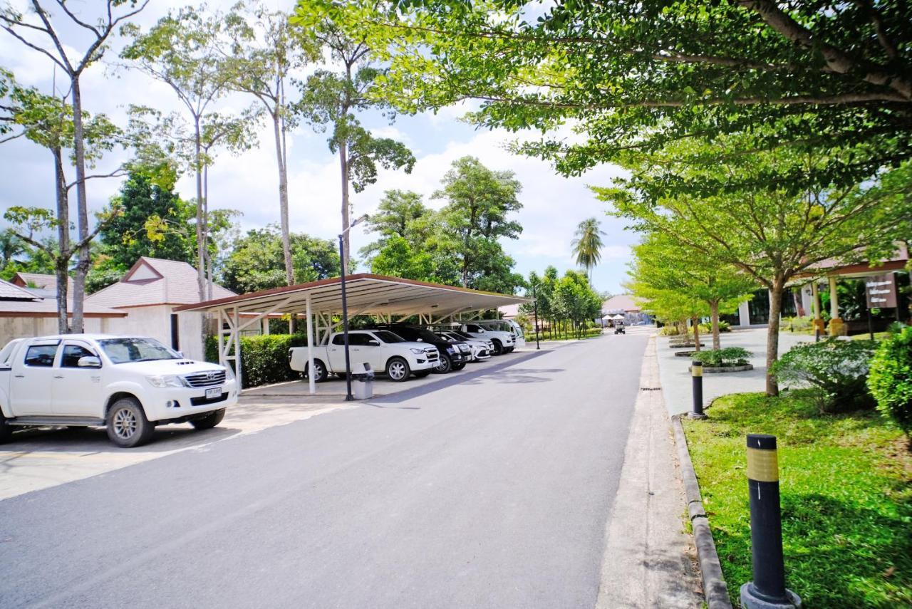 Rnana Grand Hotel Phang Nga Buitenkant foto