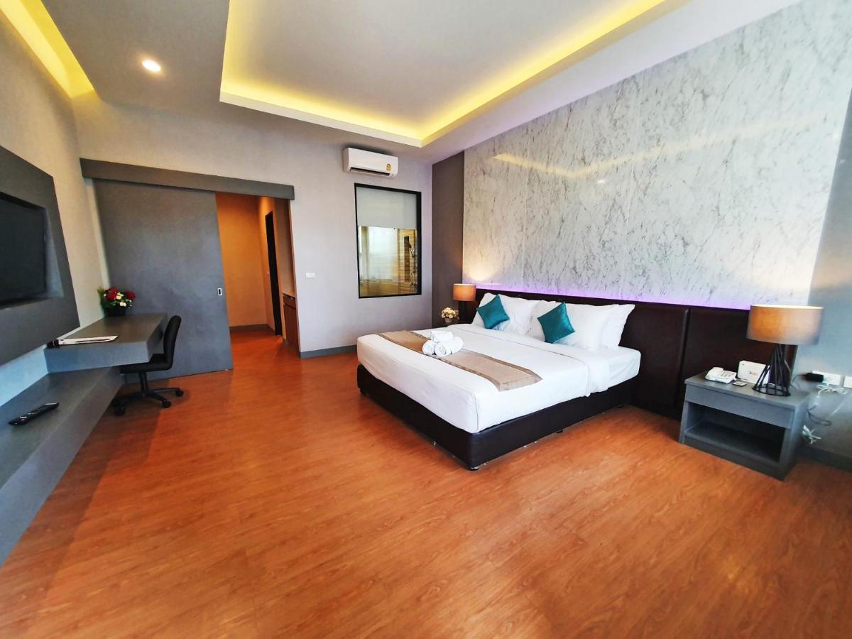 Rnana Grand Hotel Phang Nga Buitenkant foto