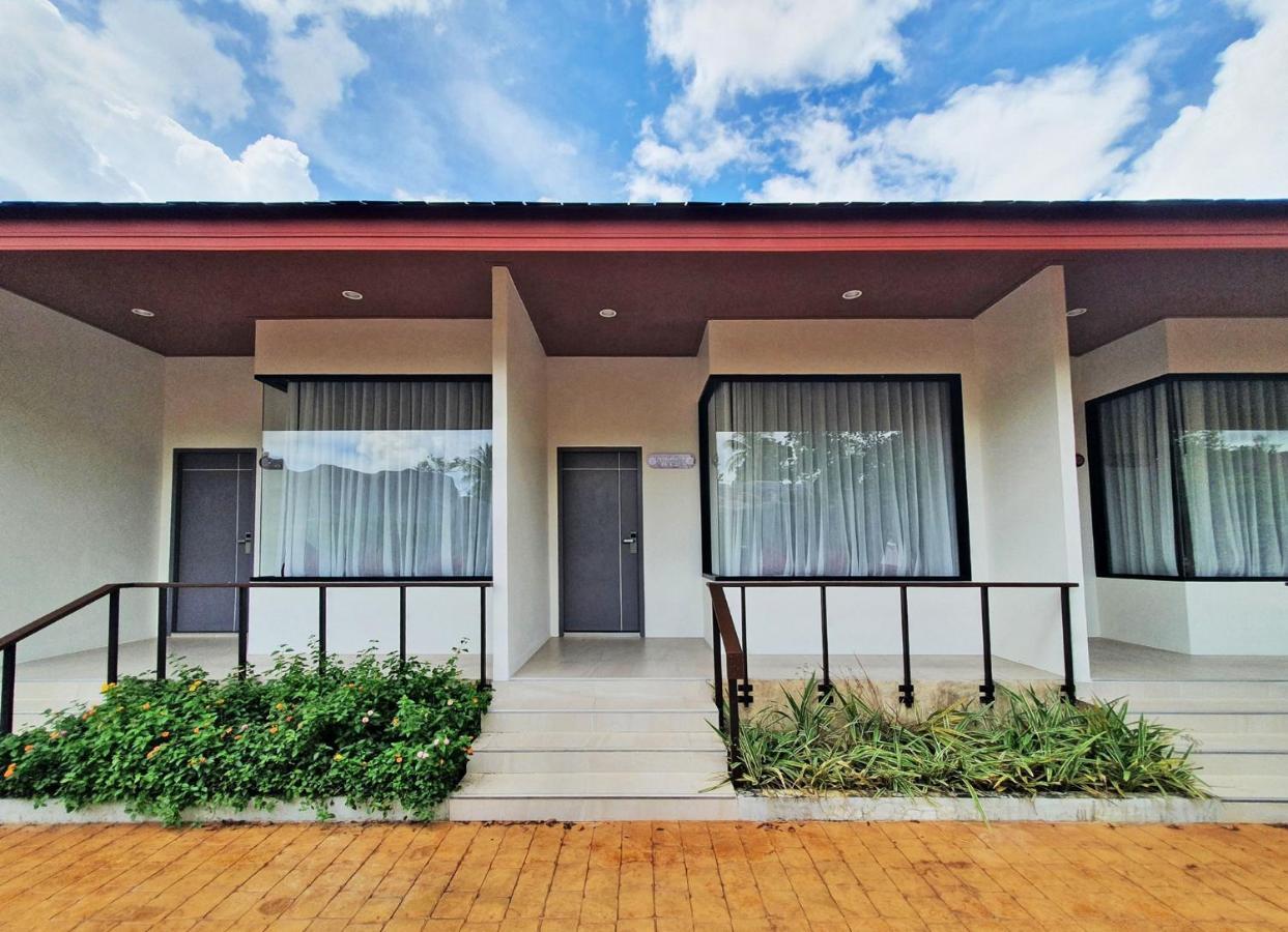 Rnana Grand Hotel Phang Nga Buitenkant foto