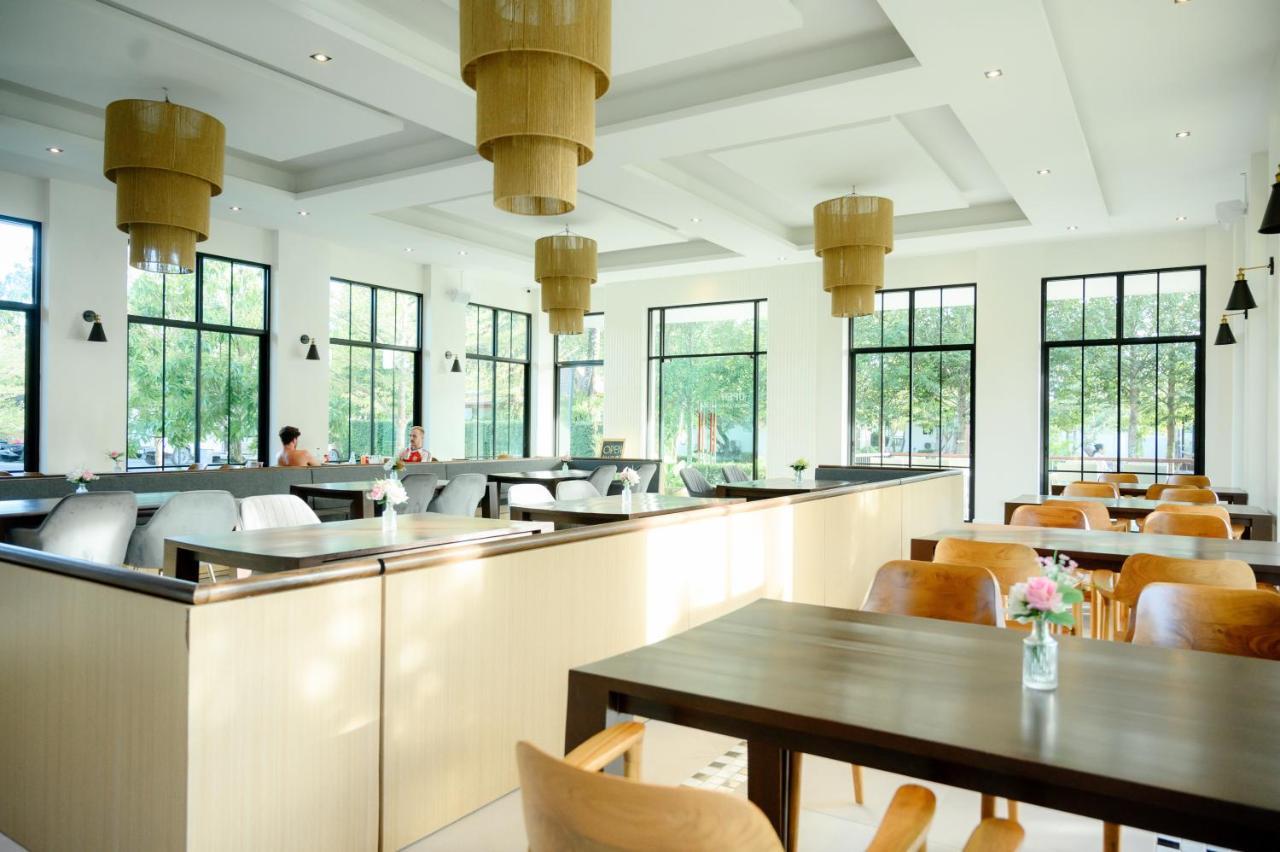 Rnana Grand Hotel Phang Nga Buitenkant foto