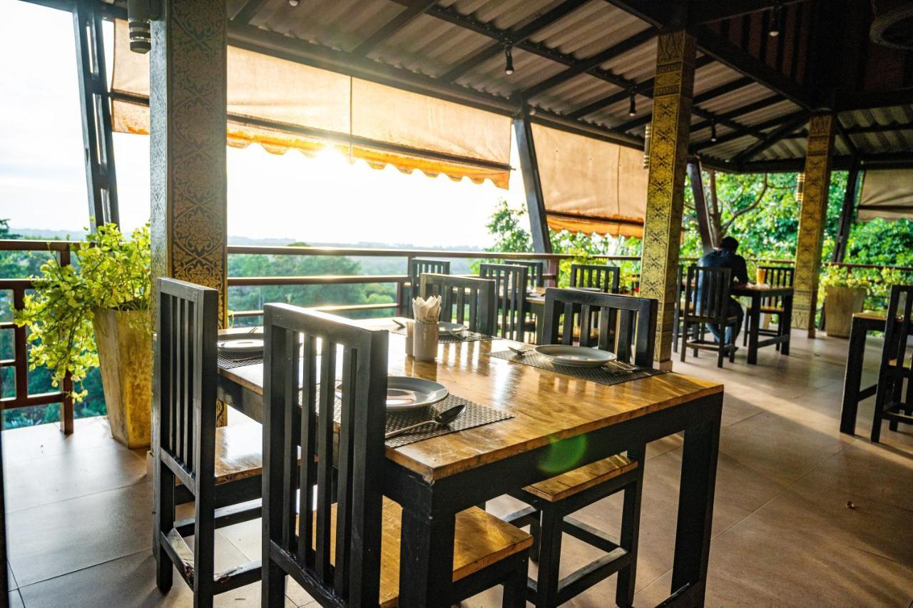 Rnana Grand Hotel Phang Nga Buitenkant foto